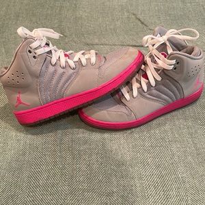 Jordan Senior 6 basketball shoes